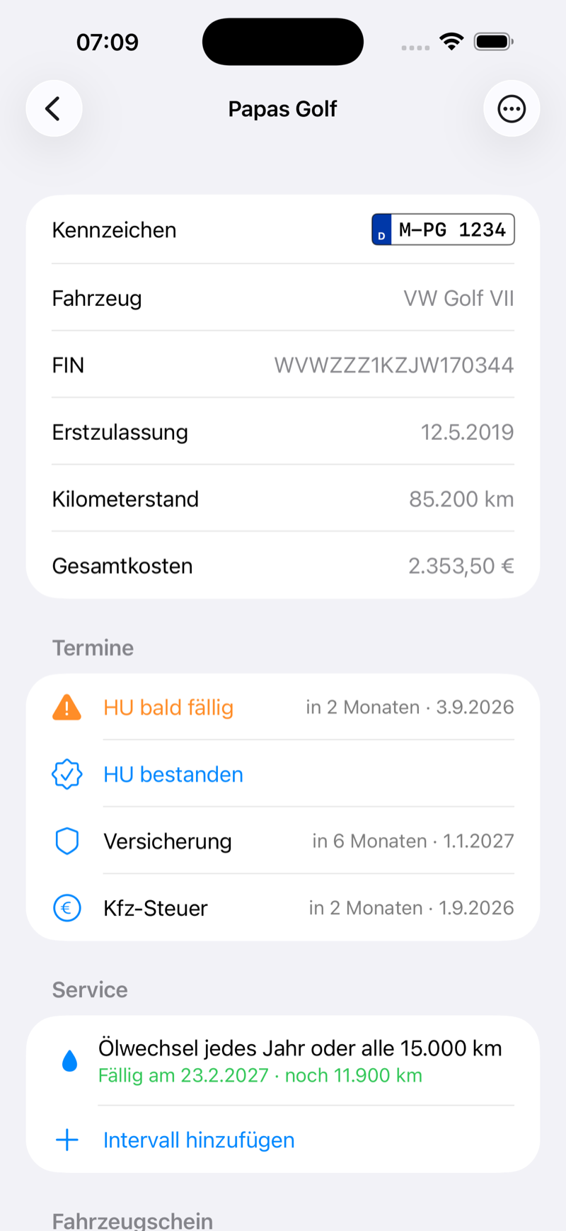 Fahrzeug-Detailansicht mit Terminen, Fahrzeugschein und Dokumenten